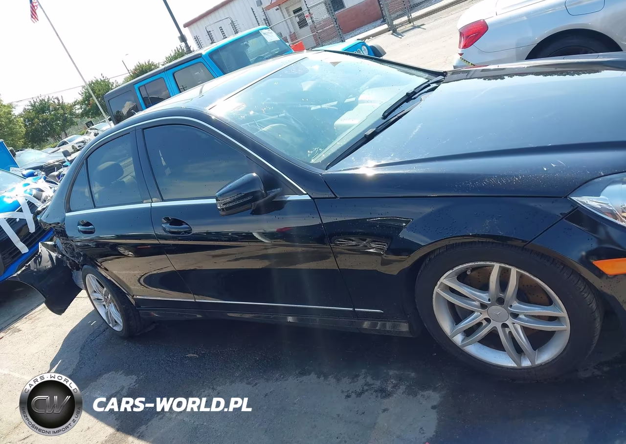 2013 Mercedes-Benz C 300 Luxury 4Matic-Sport 4Matic VIN:WDDGF8AB6DR285256 - 13