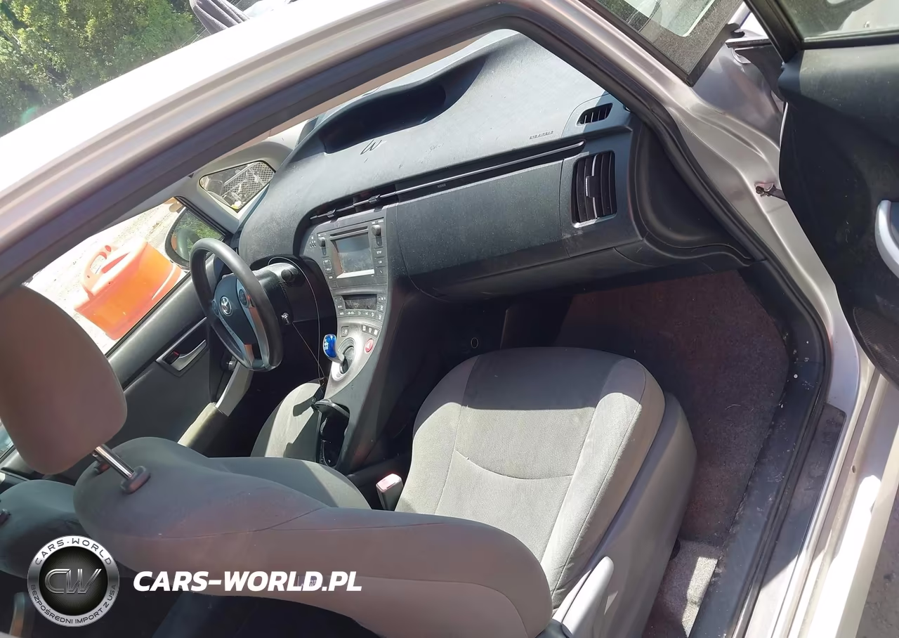 2012 Toyota Prius Two VIN:JTDKN3DU4C5439105 - 5