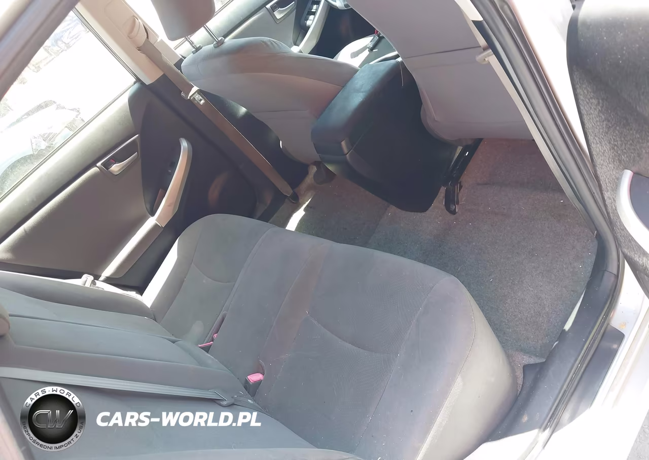 2012 Toyota Prius Two VIN:JTDKN3DU4C5439105 - 8