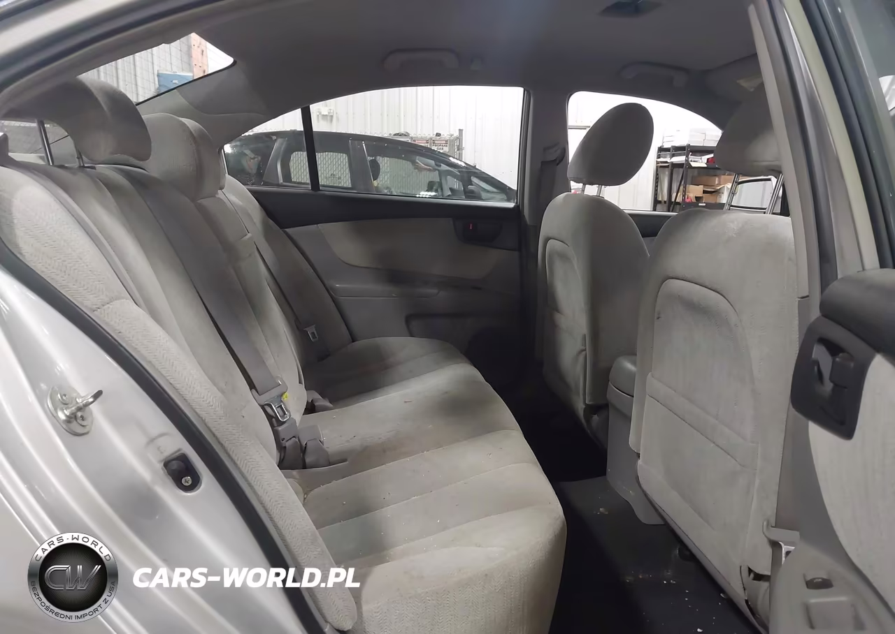 2008 Kia Optima Lx VIN:KNAGE123985202733 - 8