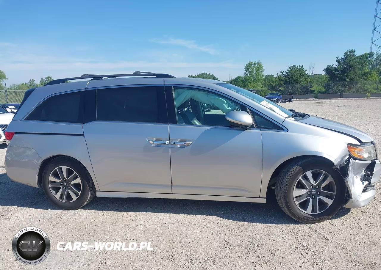 2015 Honda Odyssey Touring-Touring Elite VIN:5FNRL5H95FB098239 - 13