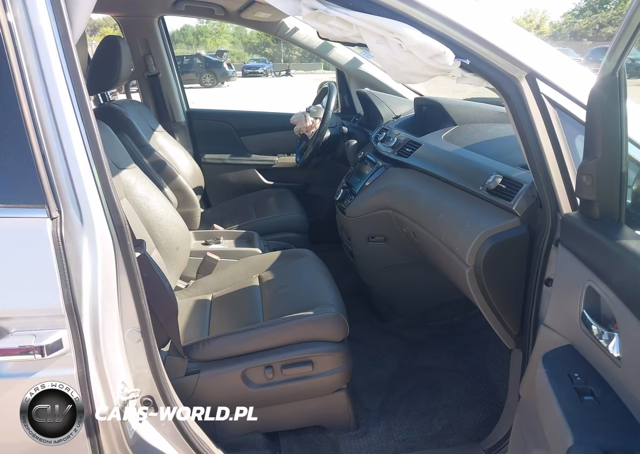 2015 Honda Odyssey Touring-Touring Elite VIN:5FNRL5H95FB098239 - 5