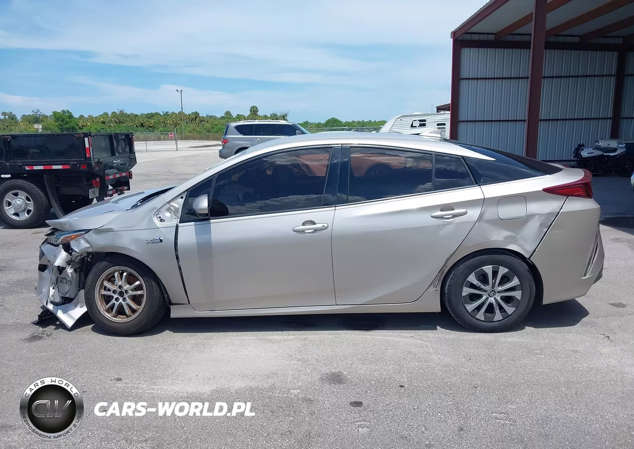2020 Toyota Prius Prime Xle VIN:JTDKARFP3L3130601 - 14