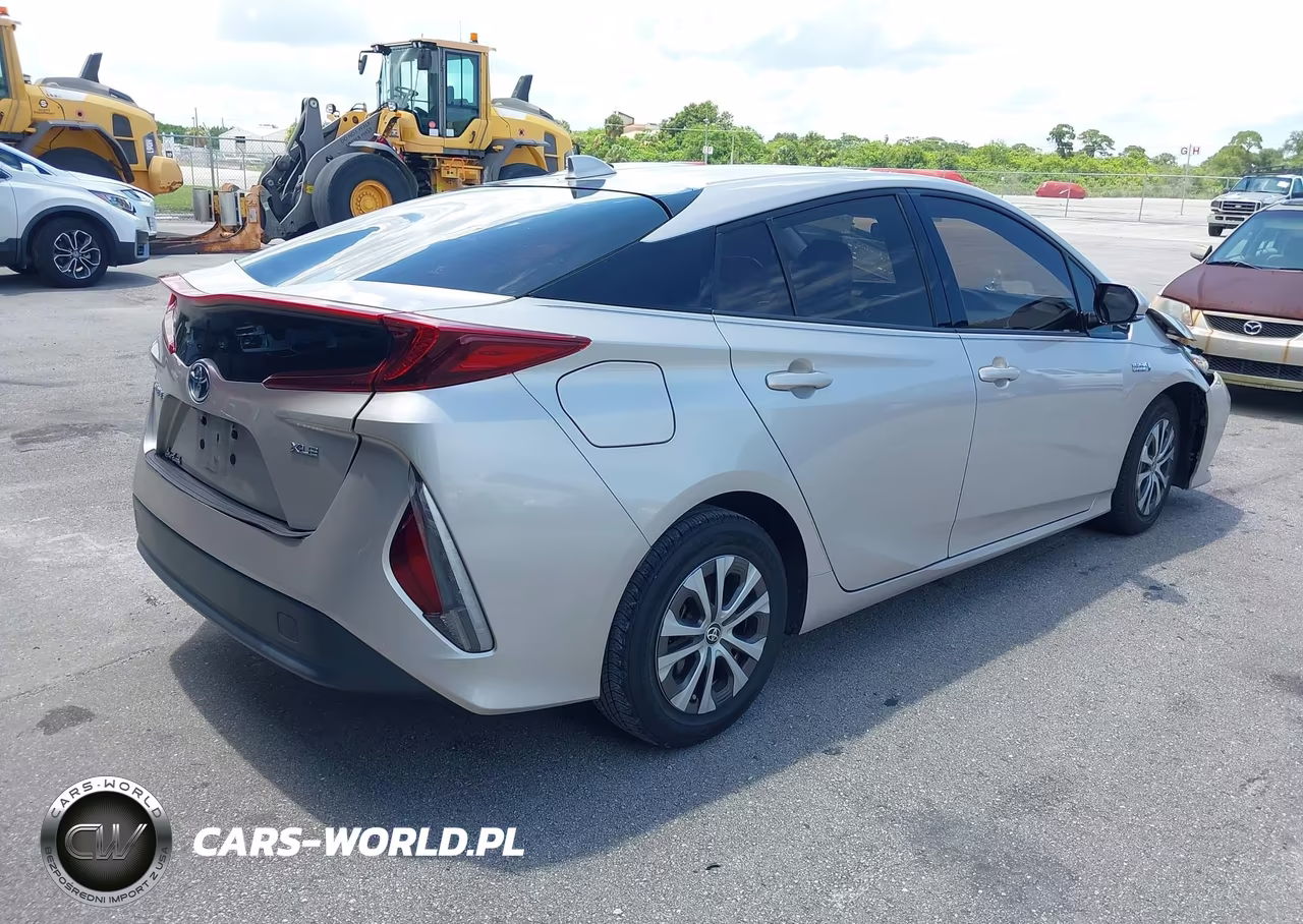 2020 Toyota Prius Prime Xle VIN:JTDKARFP3L3130601 - 4