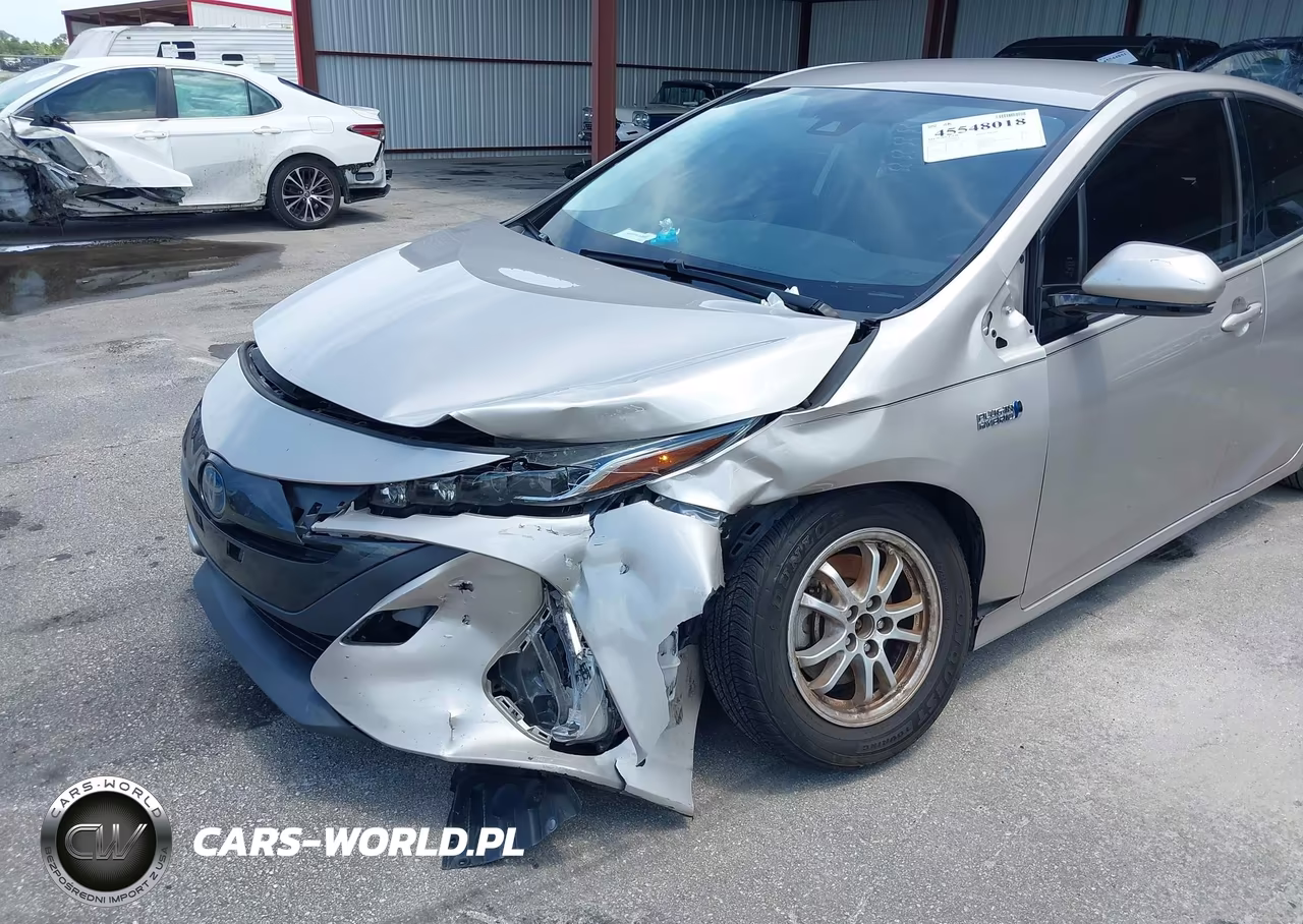 2020 Toyota Prius Prime Xle VIN:JTDKARFP3L3130601 - 6