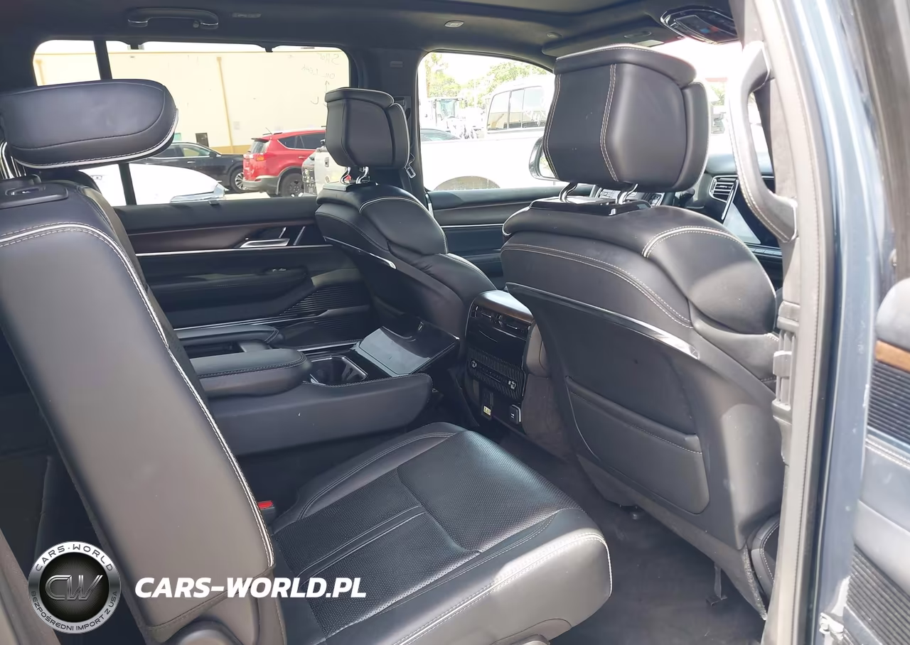 2023 Jeep Grand Wagoneer L Series Ii 4X4 VIN:1C4SJSFP1PS556841 - 8