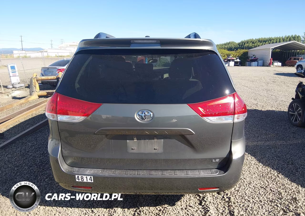 2014 Toyota Sienna Le VIN:5TDKK3DC4ES498488 - 17