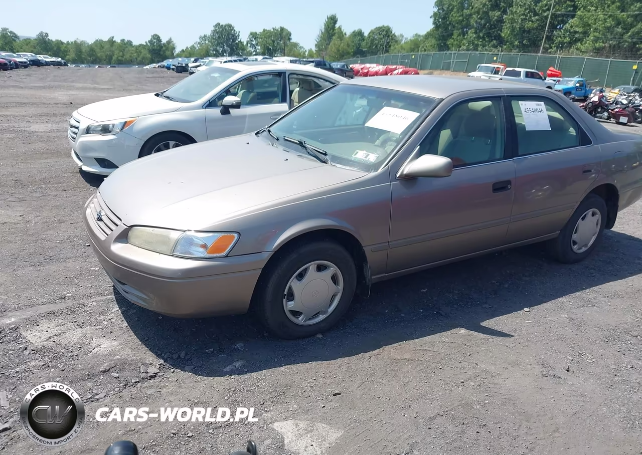 1999 Toyota Camry Ce VIN:4T1BG22K5XU531031 - 2