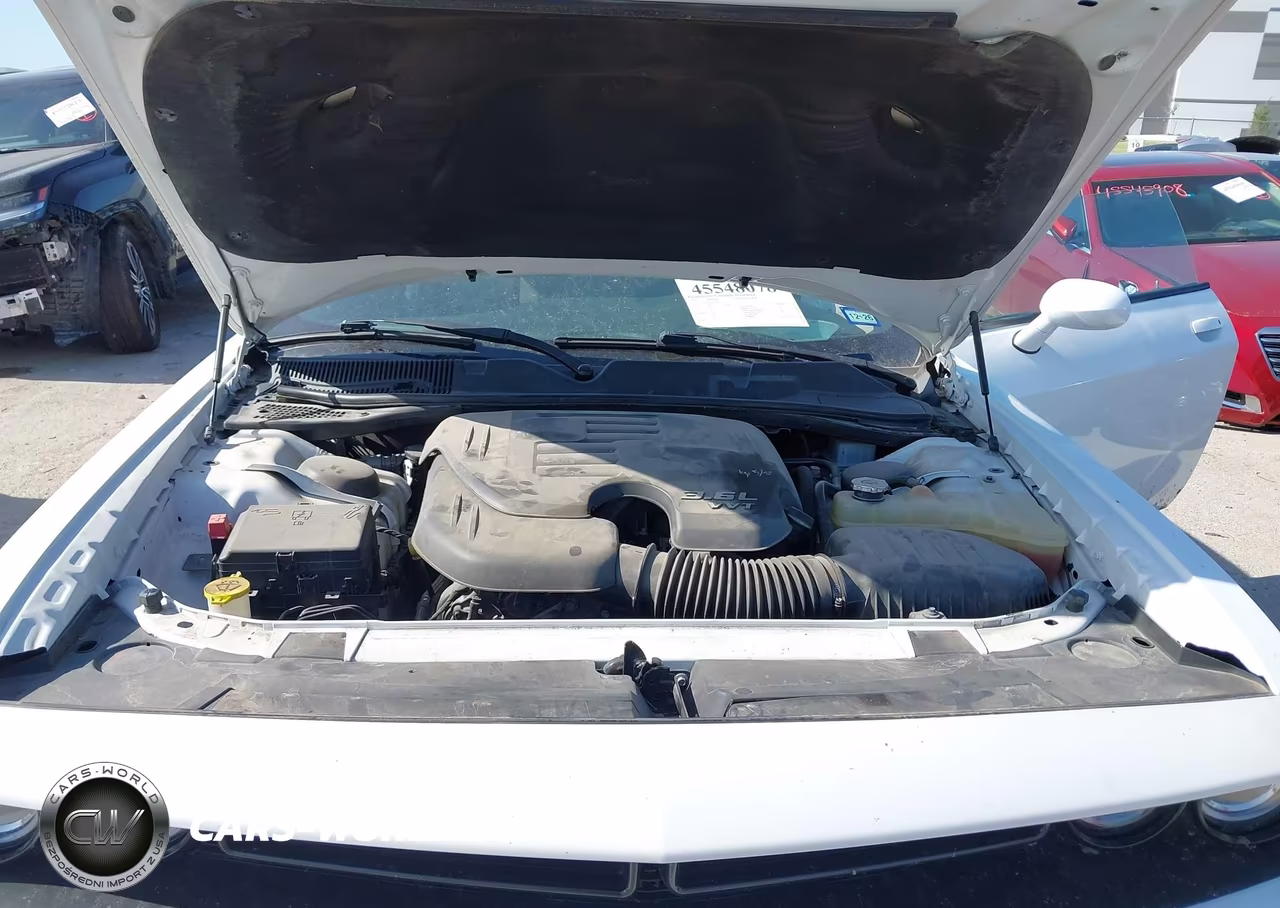 2018 Dodge Challenger Sxt VIN:2C3CDZAG5JH317761 - 10