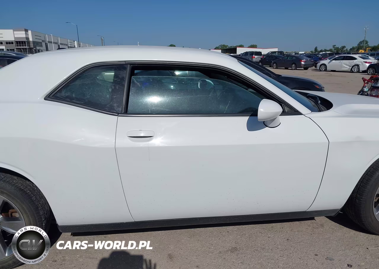 2018 Dodge Challenger Sxt VIN:2C3CDZAG5JH317761 - 13