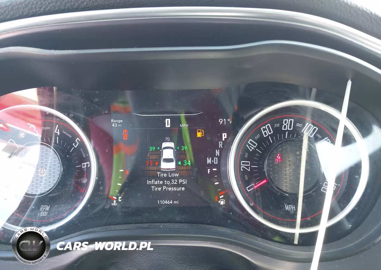 2018 Dodge Challenger Sxt VIN:2C3CDZAG5JH317761 - 7