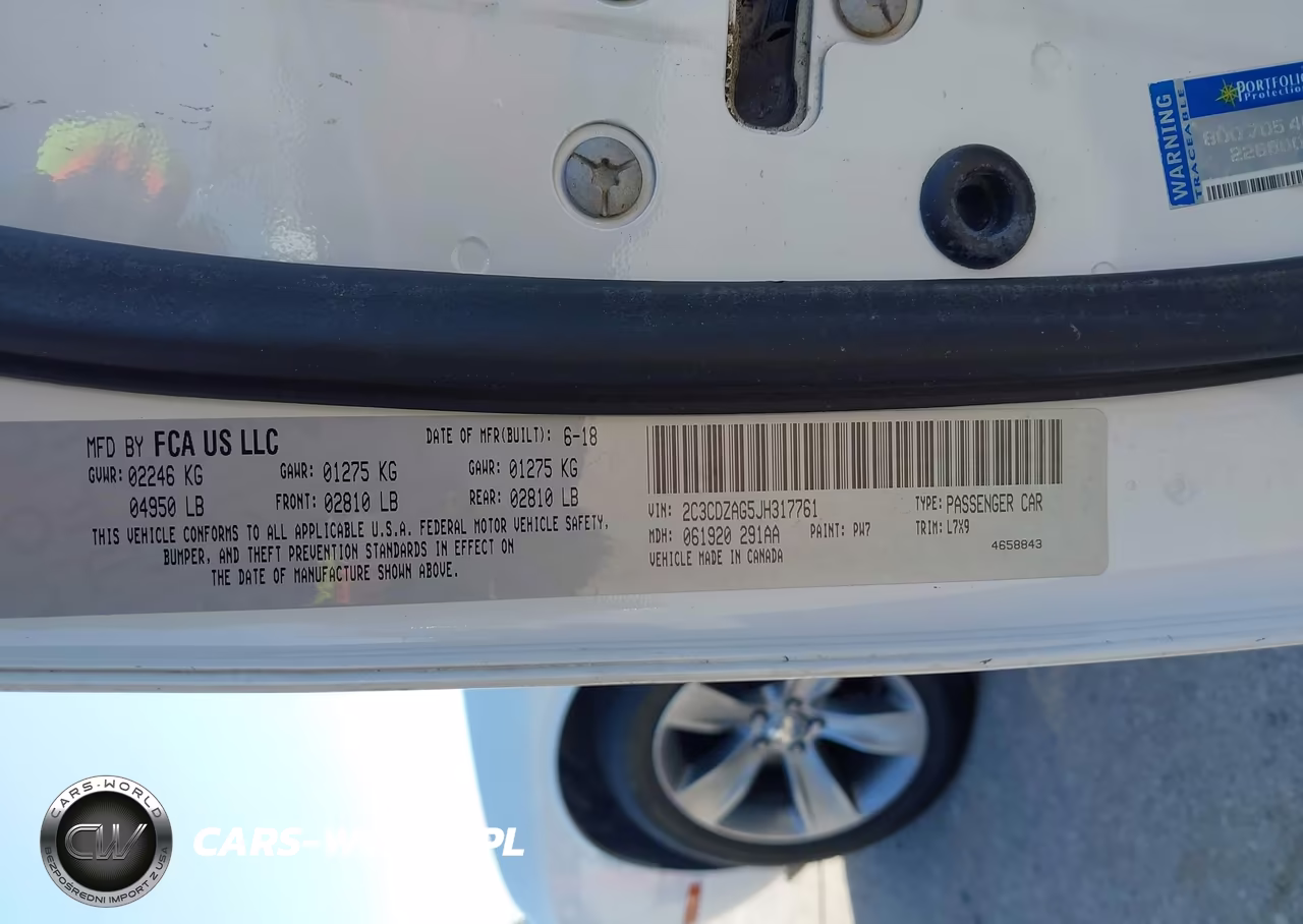 2018 Dodge Challenger Sxt VIN:2C3CDZAG5JH317761 - 9