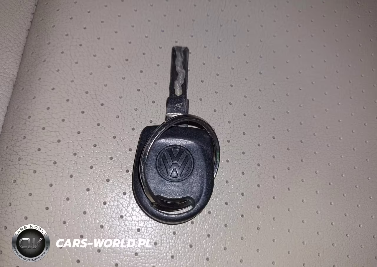 2010 Volkswagen New Beetle 2.5L VIN:3VWPG3AG4AM028807 - 11