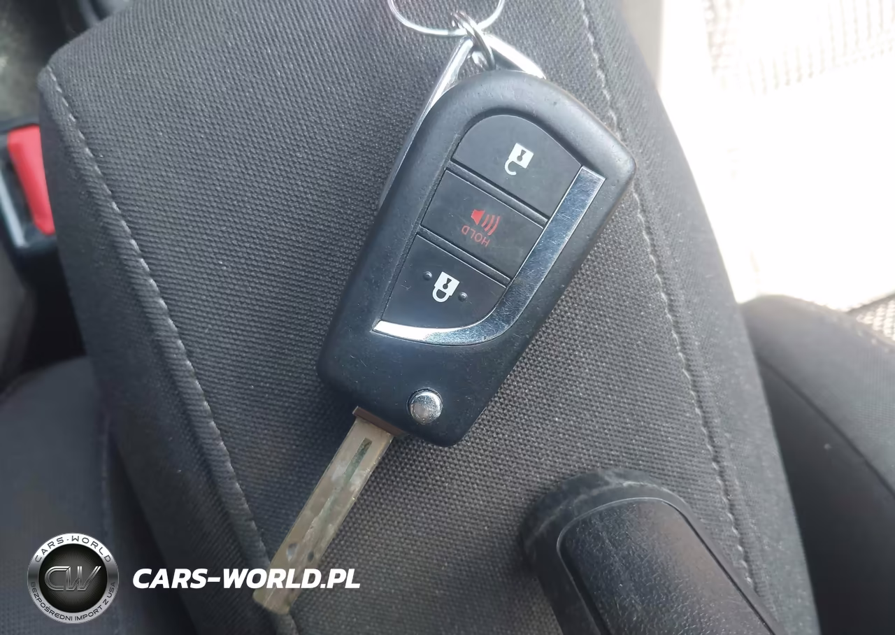 2018 Toyota Corolla Im VIN:JTNKARJE3JJ558209 - 11