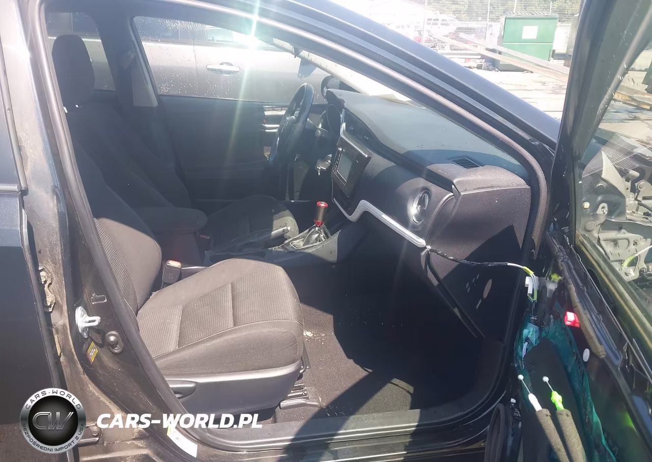 2018 Toyota Corolla Im VIN:JTNKARJE3JJ558209 - 5