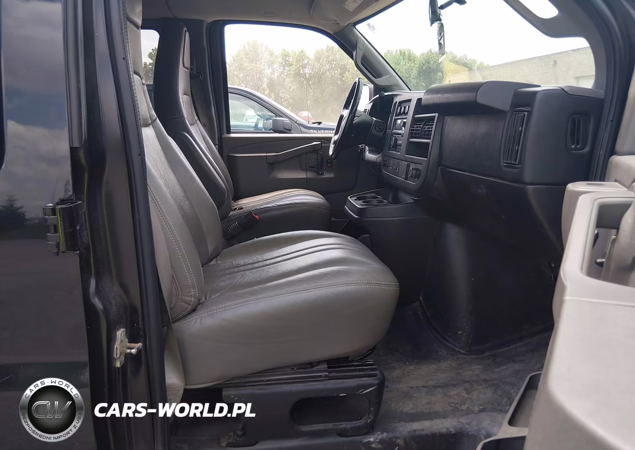 2017 Chevrolet Express 3500 Ls VIN:1GAZGNFFXH1100178 - 5