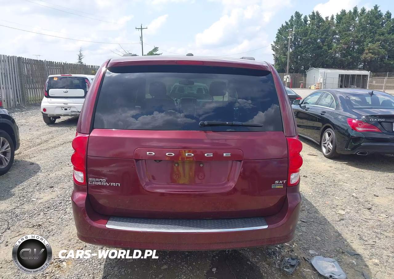 2017 Dodge Grand Caravan Sxt VIN:2C4RDGCG7HR696256 - 16