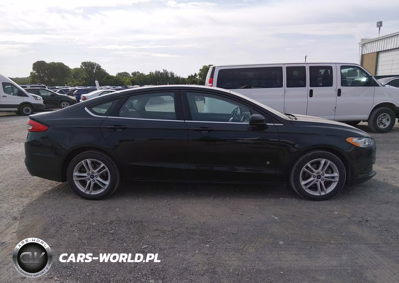 2018 Ford Fusion Hybrid S VIN:3FA6P0UU5JR122184 - 17