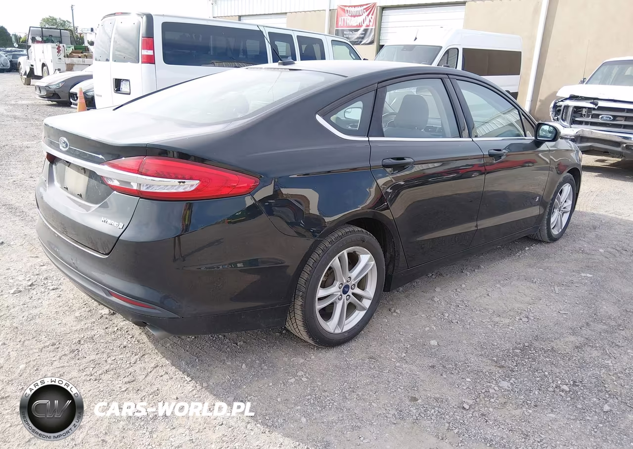 2018 Ford Fusion Hybrid S VIN:3FA6P0UU5JR122184 - 4