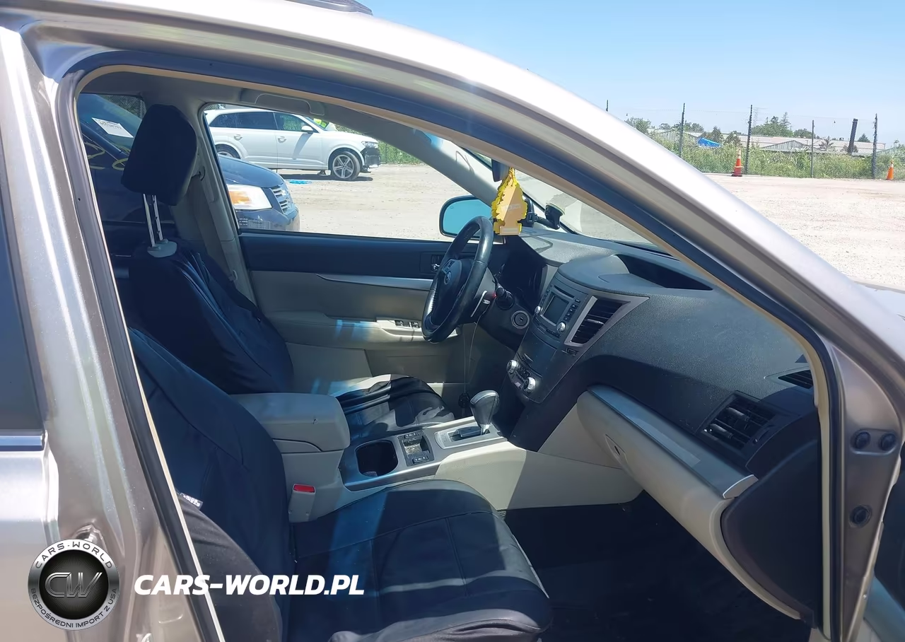 2014 Subaru Outback 2.5I Premium VIN:4S4BRCCC2E3265722 - 5