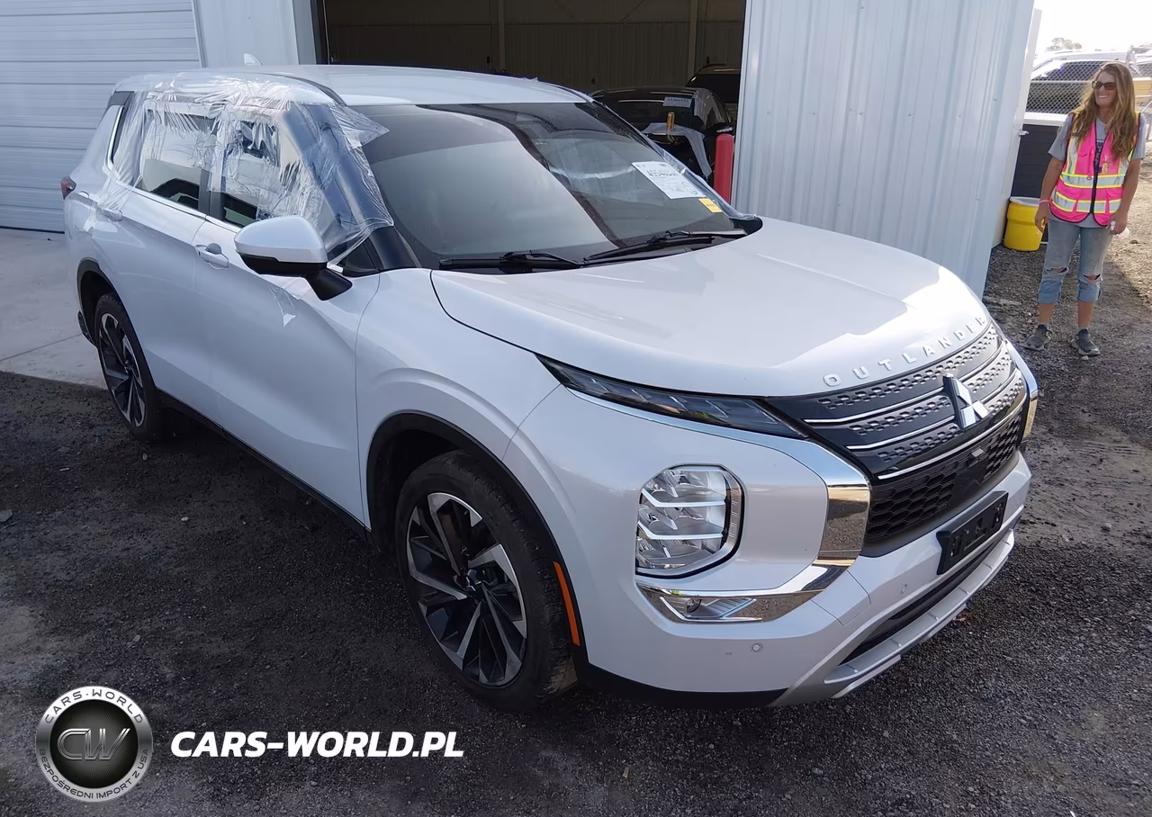2022 Mitsubishi Outlander Black Edition 2Wd-Se 2.5 2Wd-Se Launch Edition 2Wd – zdjęcie 1 z 12
