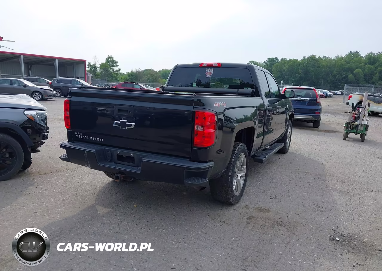 2017 Chevrolet Silverado 1500 Custom VIN:1GCVKPEC9HZ162874 - 4