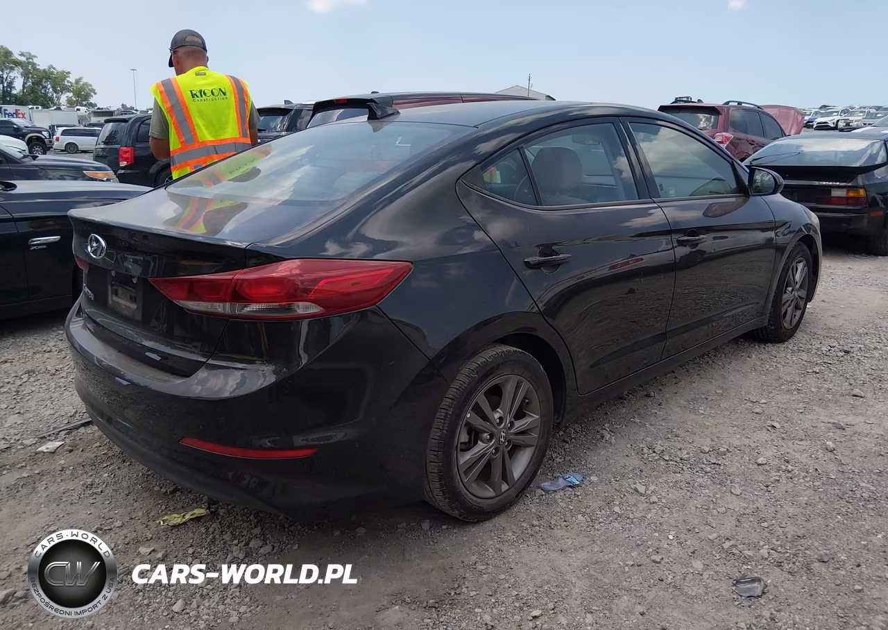 2018 Hyundai Elantra Sel VIN:5NPD84LF4JH234230 - 4