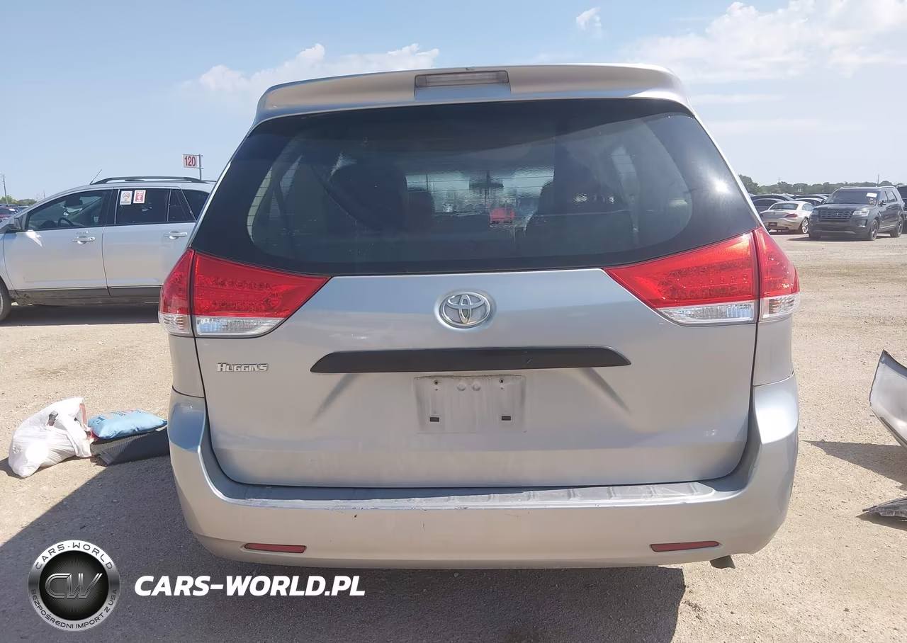 2011 Toyota Sienna Base V6 VIN:5TDZK3DC2BS112287 - 17