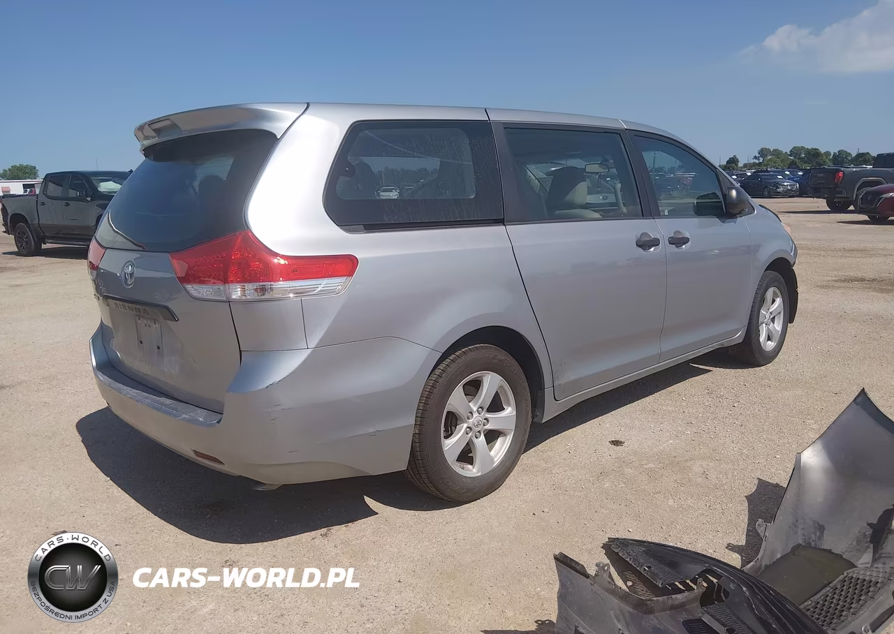2011 Toyota Sienna Base V6 VIN:5TDZK3DC2BS112287 - 4