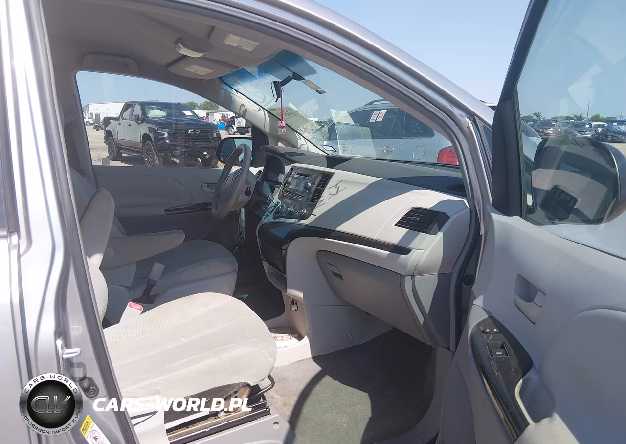 2011 Toyota Sienna Base V6 VIN:5TDZK3DC2BS112287 - 5