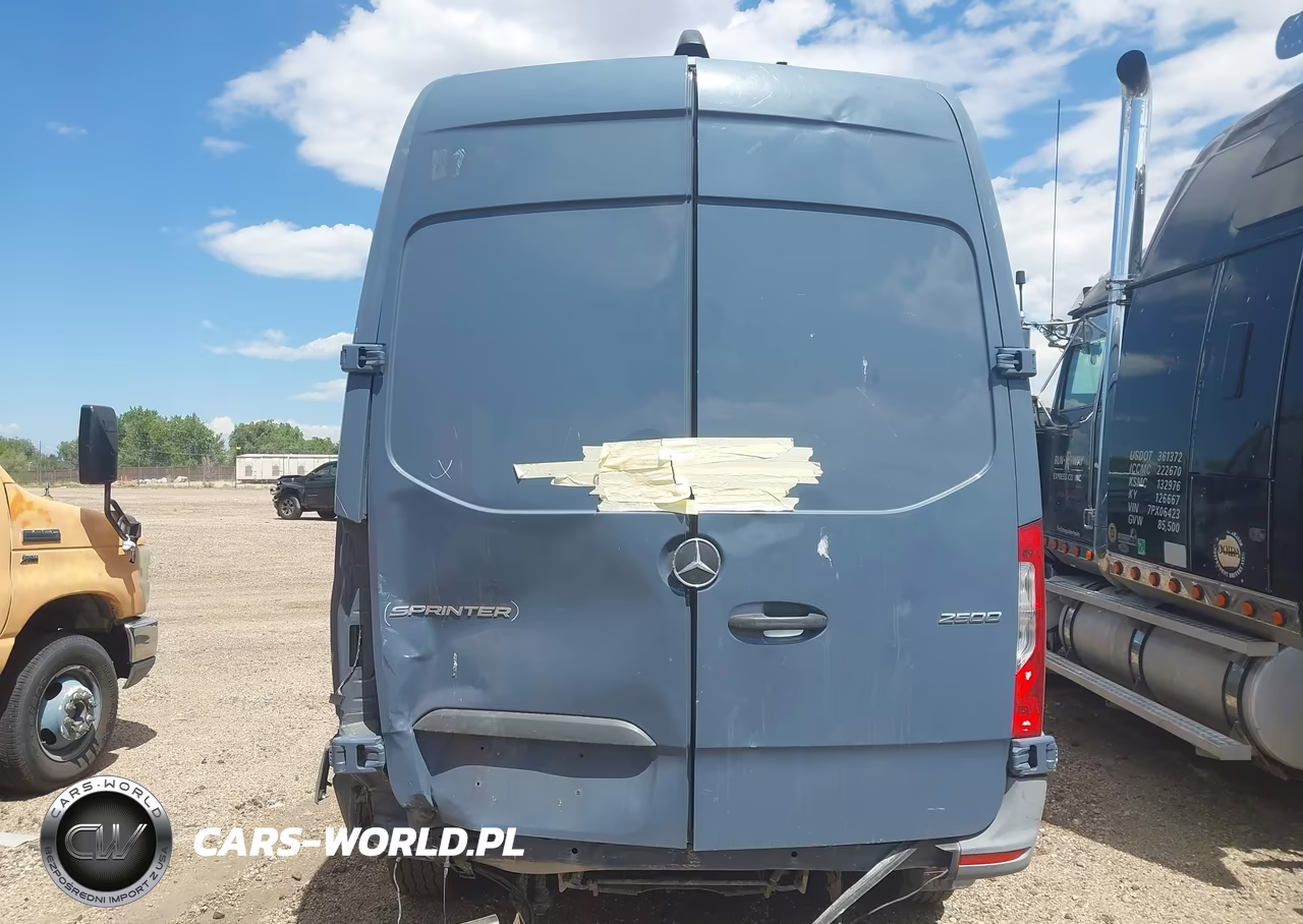 2019 Mercedes-Benz Sprinter 2500 High Roof V6 VIN:WD4PF0CD7KT006770 - 16