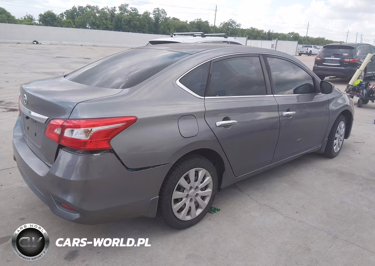 2017 Nissan Sentra S VIN:3N1AB7APXHY348010 - 4