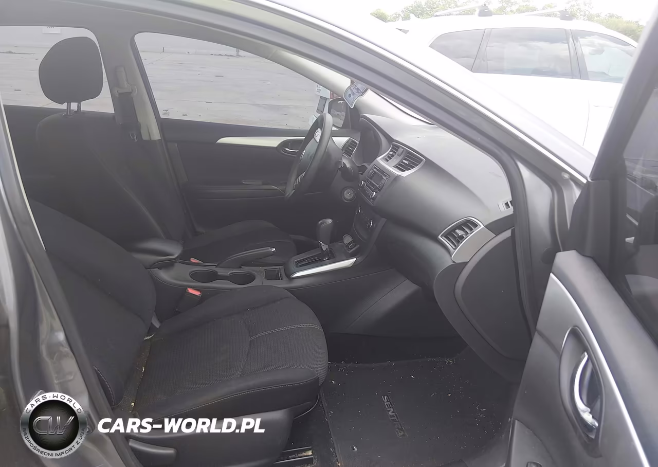 2017 Nissan Sentra S VIN:3N1AB7APXHY348010 - 5