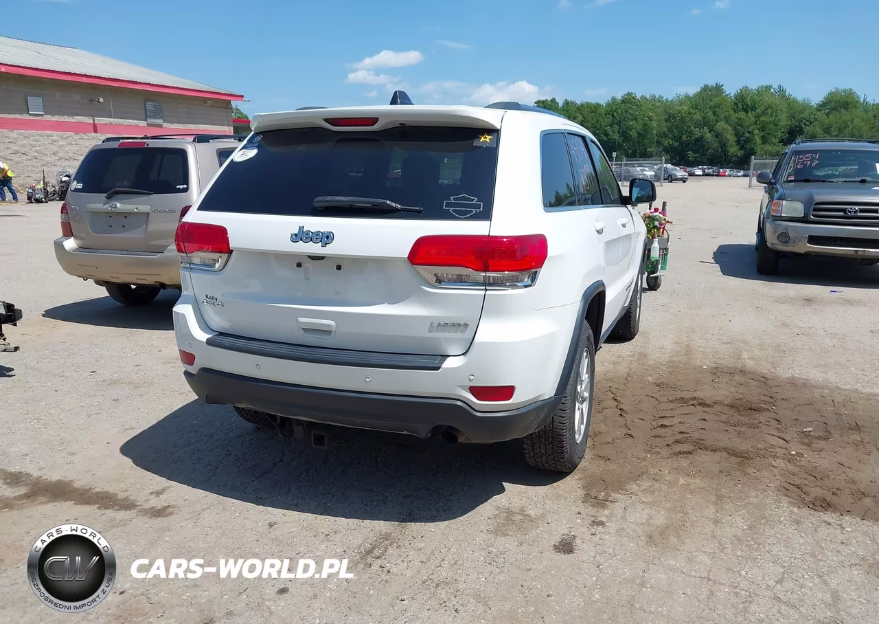 2018 Jeep Grand Cherokee Laredo E 4X4 VIN:1C4RJFAG9JC507059 - 4