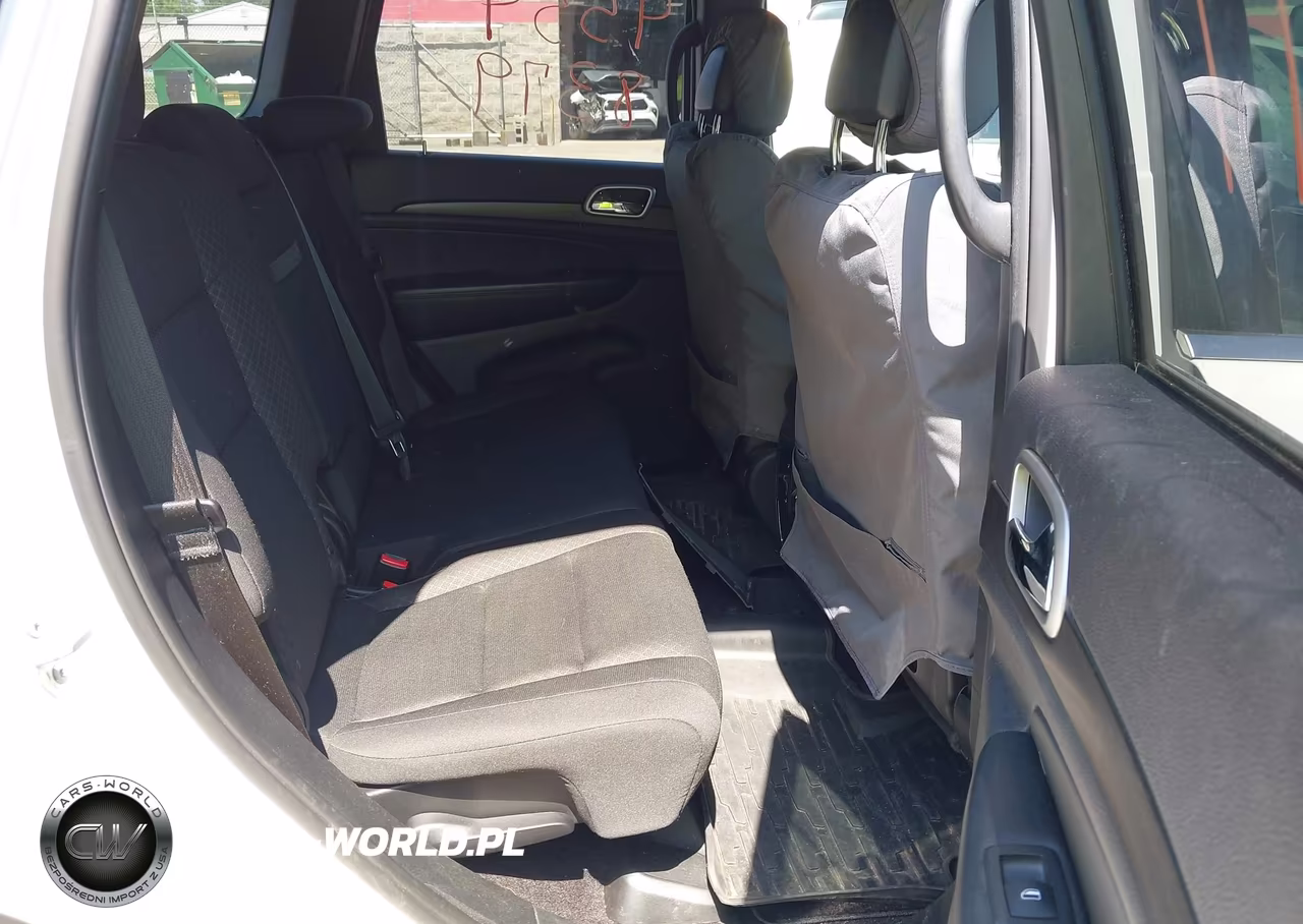 2018 Jeep Grand Cherokee Laredo E 4X4 VIN:1C4RJFAG9JC507059 - 8