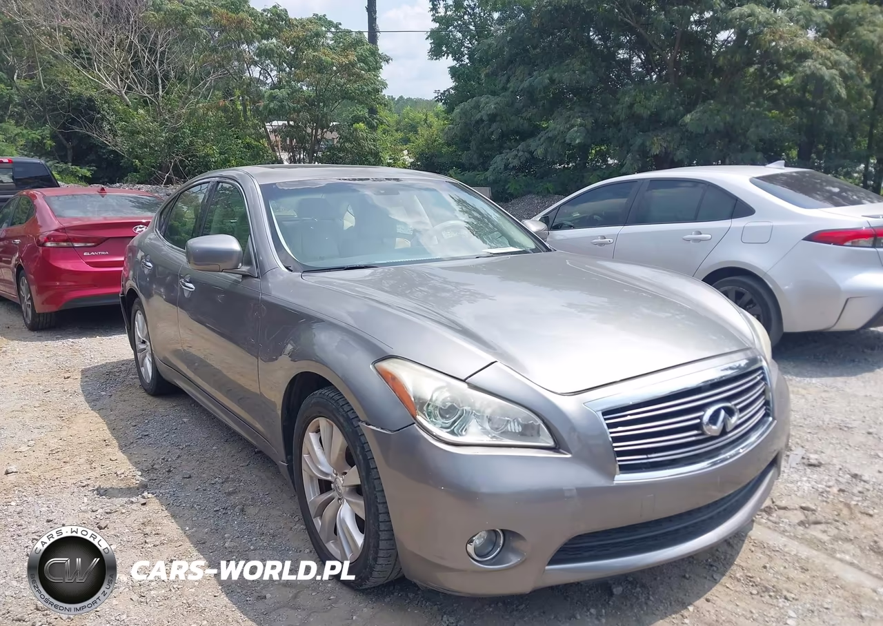 2011 Infiniti M37