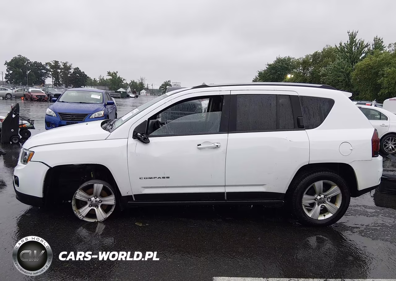 2015 Jeep Compass Latitude VIN:1C4NJDEB4FD323635 - 14