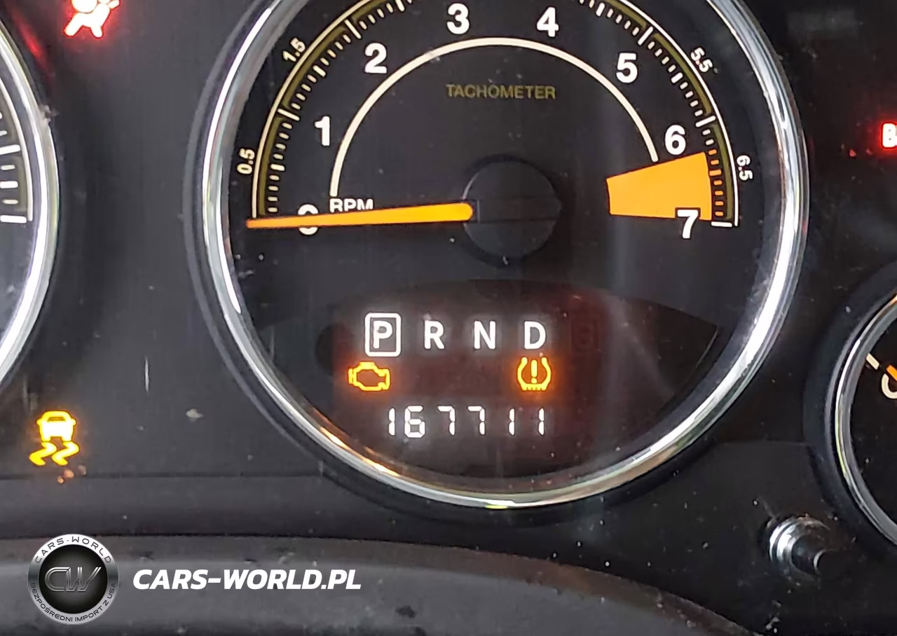 2015 Jeep Compass Latitude VIN:1C4NJDEB4FD323635 - 15