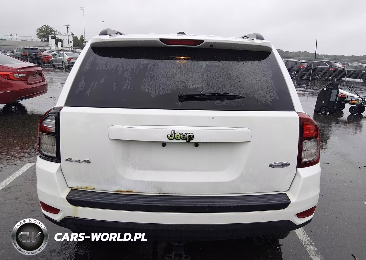 2015 Jeep Compass Latitude VIN:1C4NJDEB4FD323635 - 16