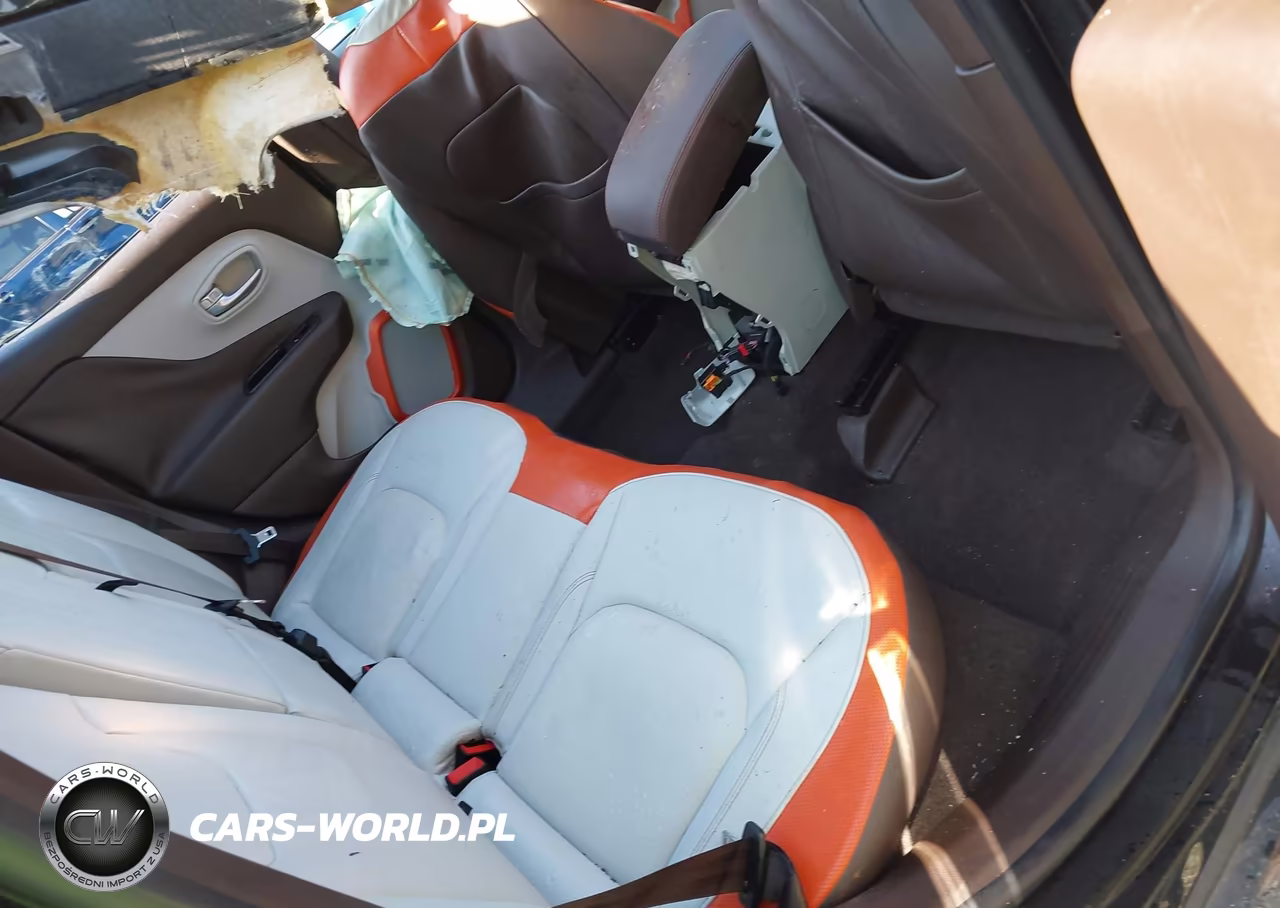 2015 Jeep Renegade Limited VIN:ZACCJBDT9FPB86487 - 8