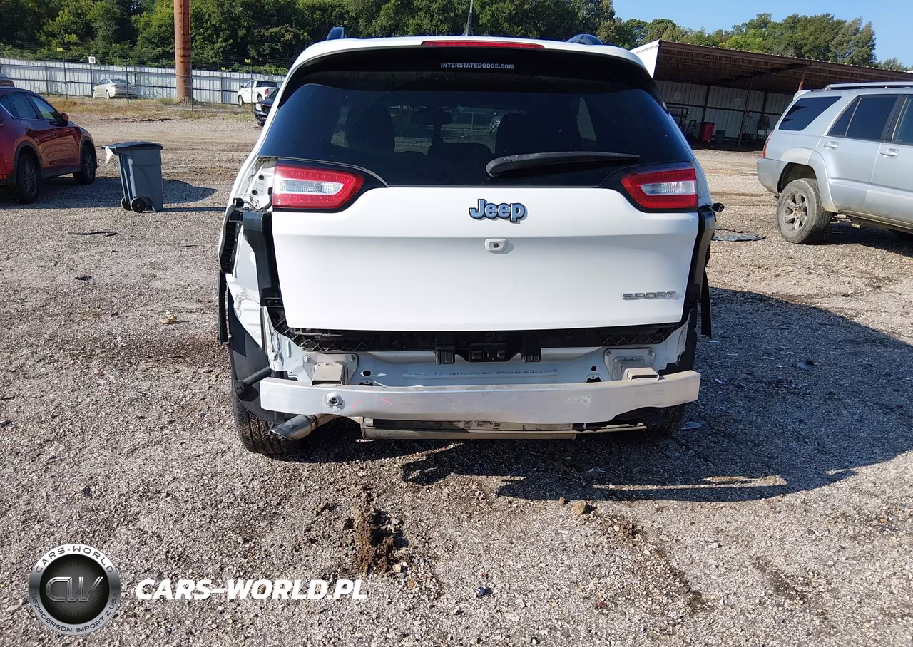 2016 Jeep Cherokee Sport VIN:1C4PJLABXGW217043 - 6