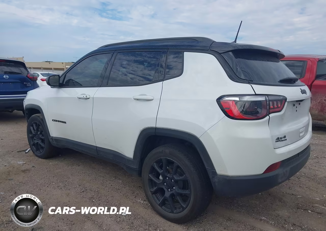 2024 Jeep Compass Latitude 4X4 VIN:3C4NJDBN3RT103514 - 3