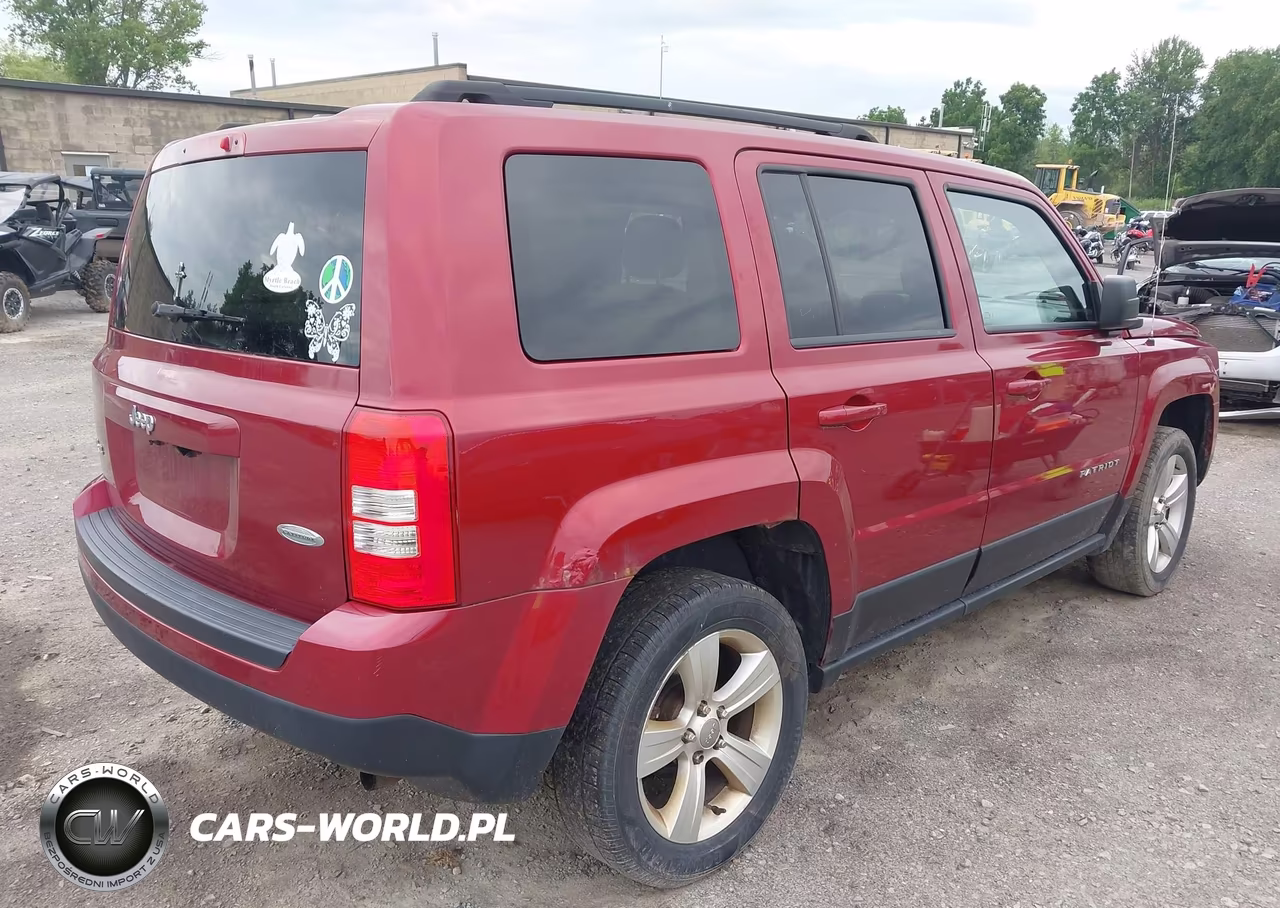 2014 Jeep Patriot Latitude VIN:1C4NJRFB7ED852023 - 4