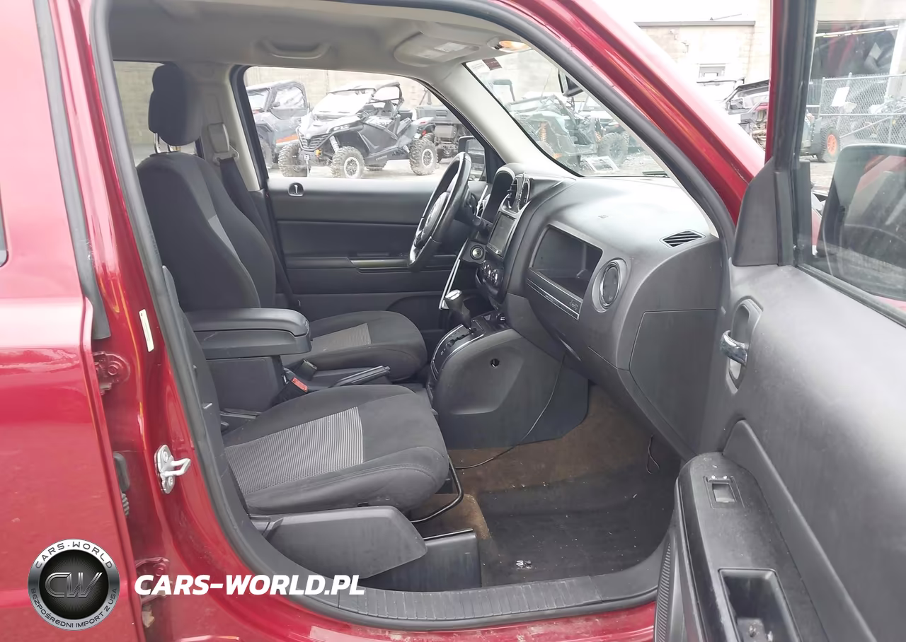 2014 Jeep Patriot Latitude VIN:1C4NJRFB7ED852023 - 5