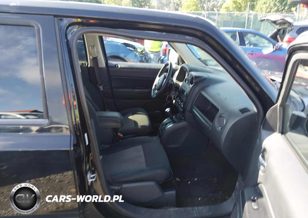 2014 Jeep Patriot Latitude VIN:1C4NJPFA2ED648404 - 5