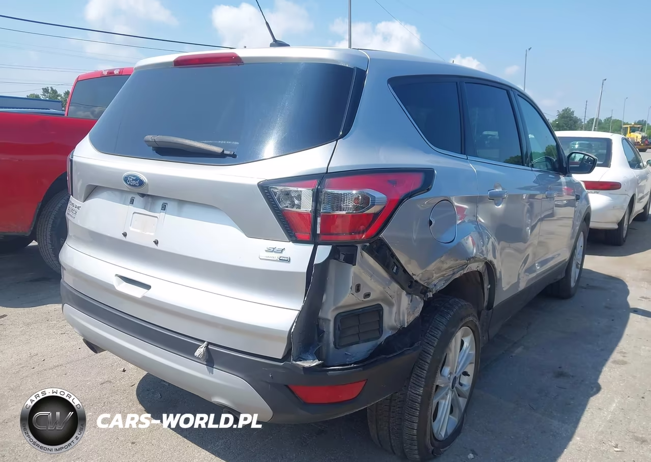 2017 Ford Escape Se VIN:1FMCU9GD1HUE76773 - 4