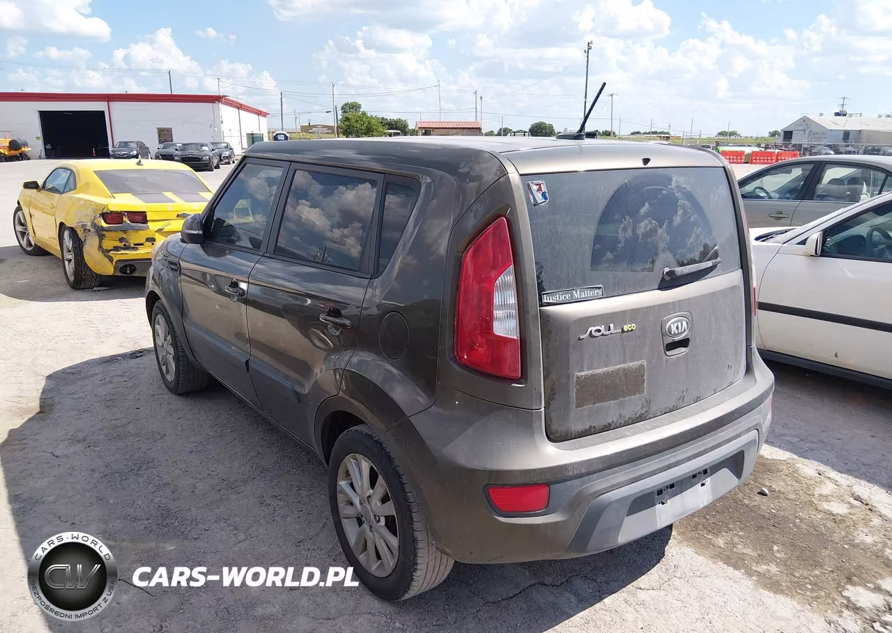 2013 Kia Soul + VIN:KNDJT2A66D7529556 - 3