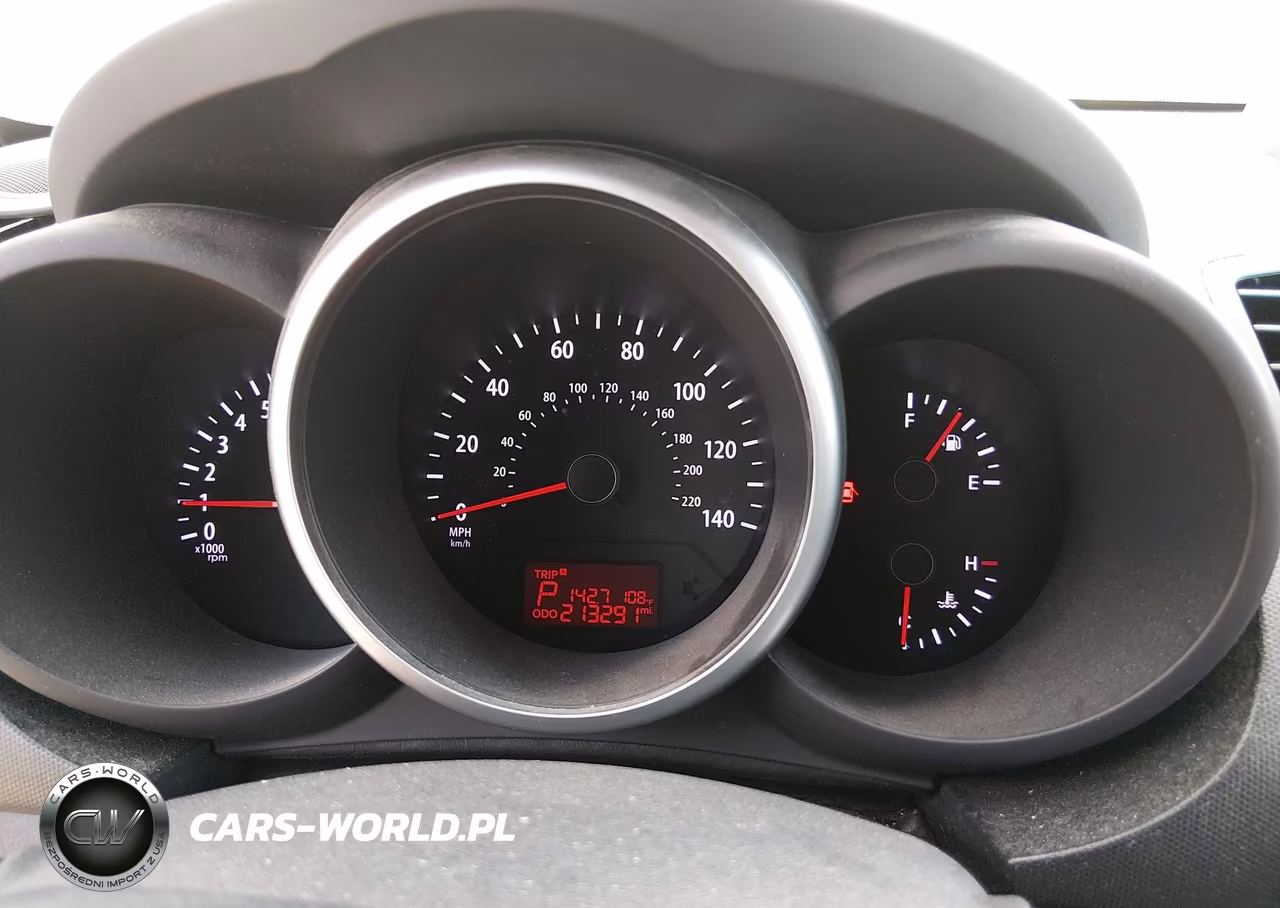 2013 Kia Soul + VIN:KNDJT2A66D7529556 - 7