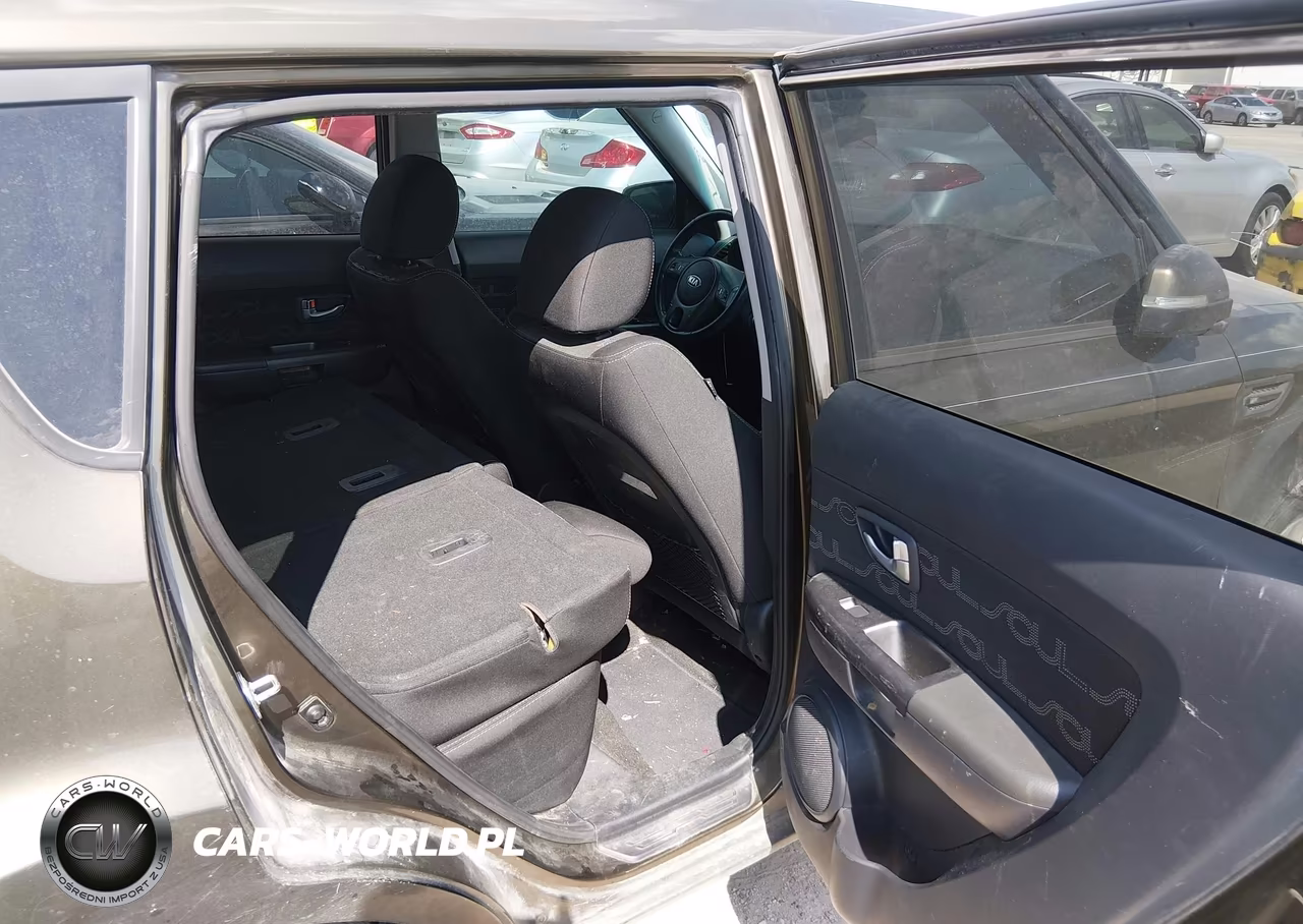 2013 Kia Soul + VIN:KNDJT2A66D7529556 - 8