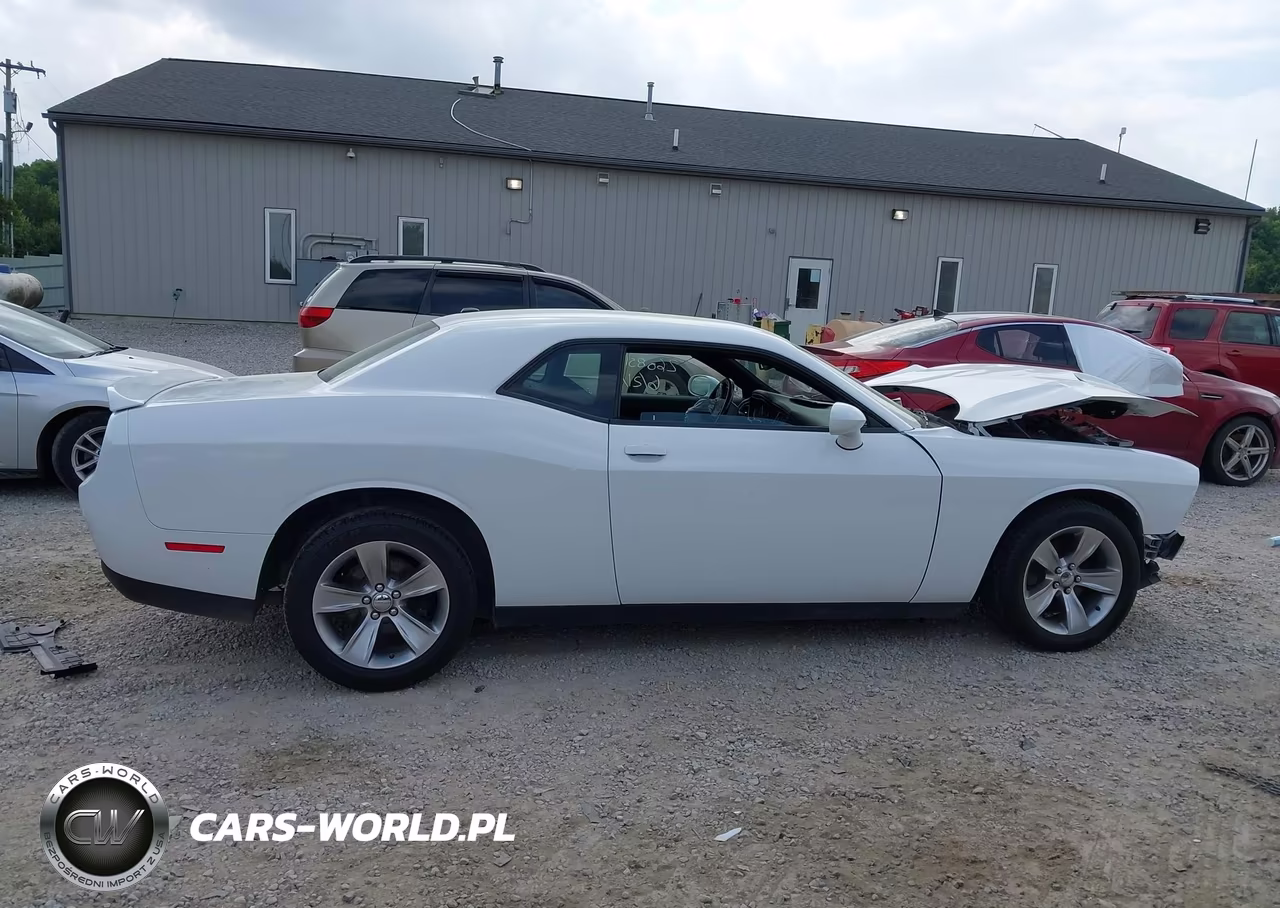 2021 Dodge Challenger Sxt VIN:2C3CDZAG5MH627073 - 14